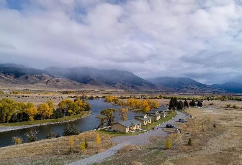 Yellowstone Valley Lodge, Ascend Hotel Collection