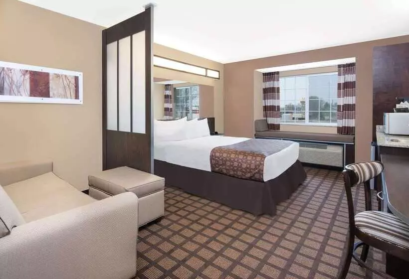 Microtel Inn & Suites