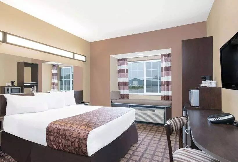 Microtel Inn & Suites