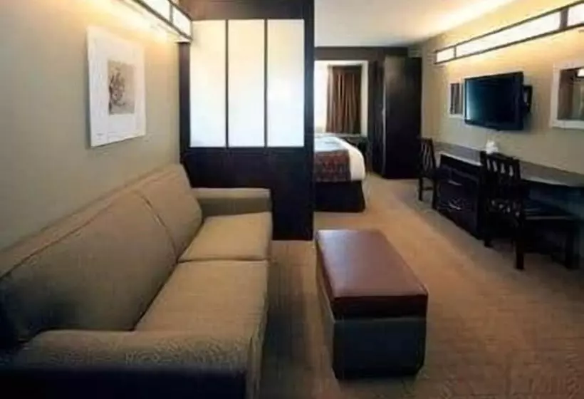 Microtel Inn & Suites By Wyndham Wheeling At The Highlands