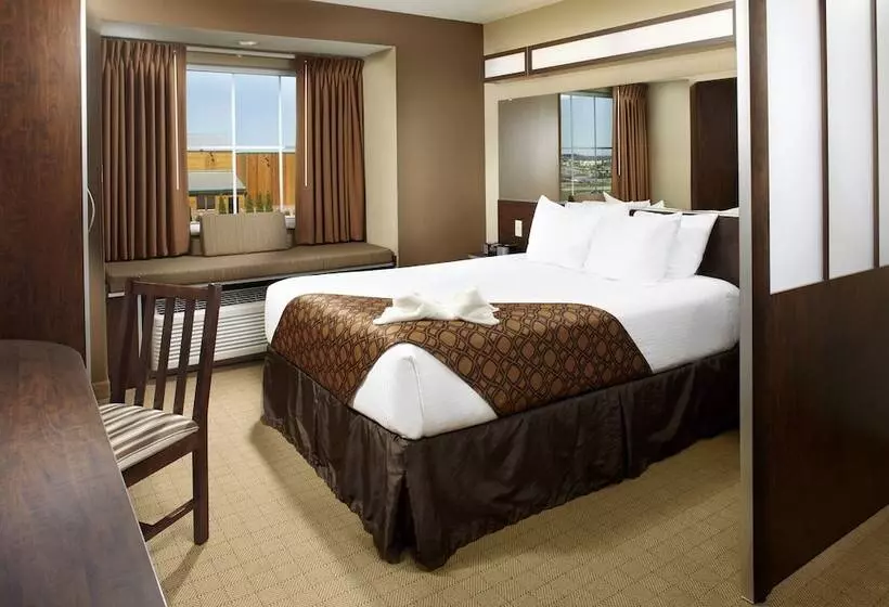 Microtel Inn & Suites By Wyndham Wheeling At The Highlands
