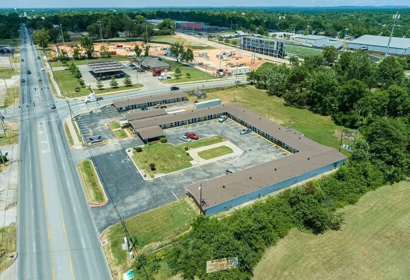 モーテル Guest Inn Rogers