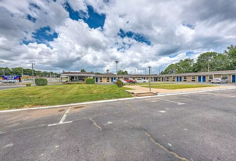 モーテル Guest Inn Rogers