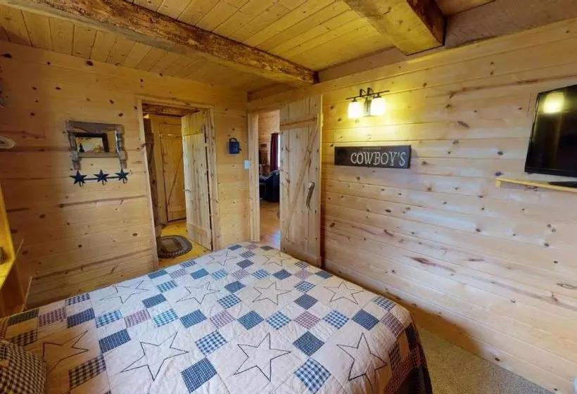 Ranch Mountain Cabin, Stunning! Bbq, Campfire, Hiking