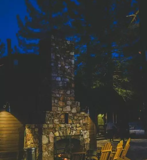 استراحتگاه Noon Lodge