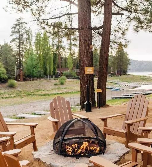 استراحتگاه Noon Lodge