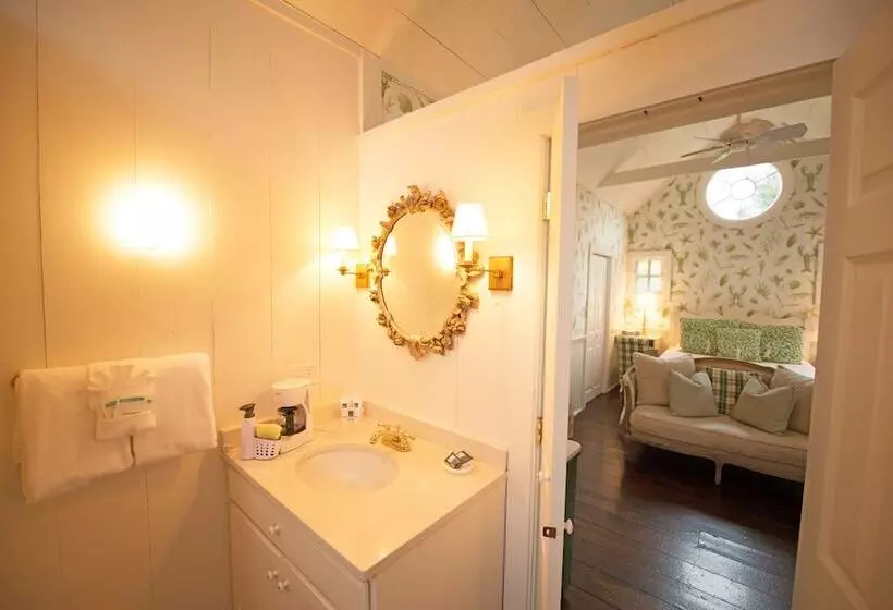 The Cottages At Cabot Cove