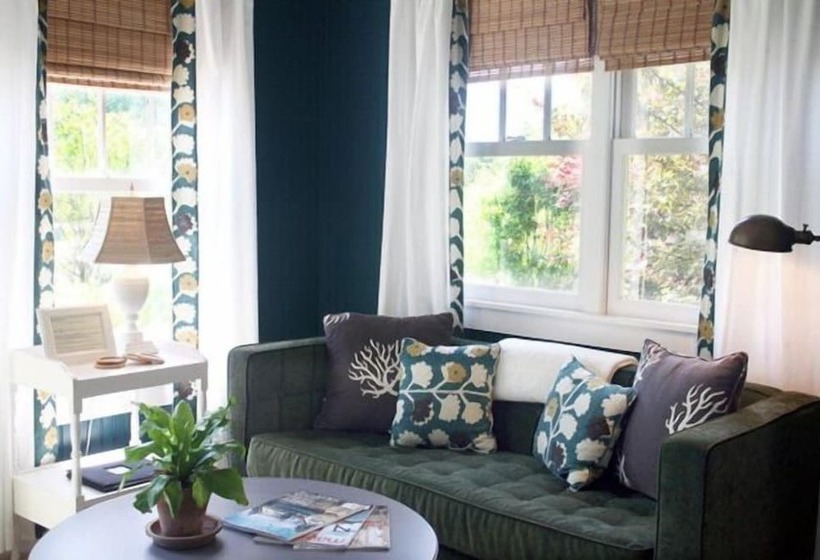 The Cottages At Cabot Cove