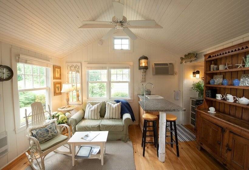 The Cottages At Cabot Cove