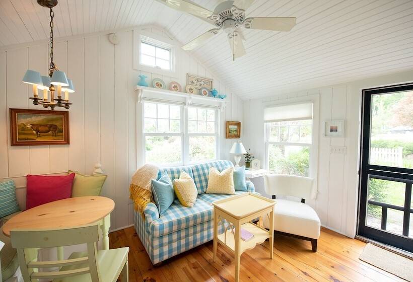 The Cottages At Cabot Cove