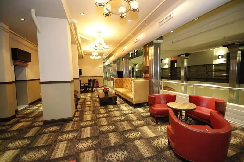 Brewhouse Inn And Suites