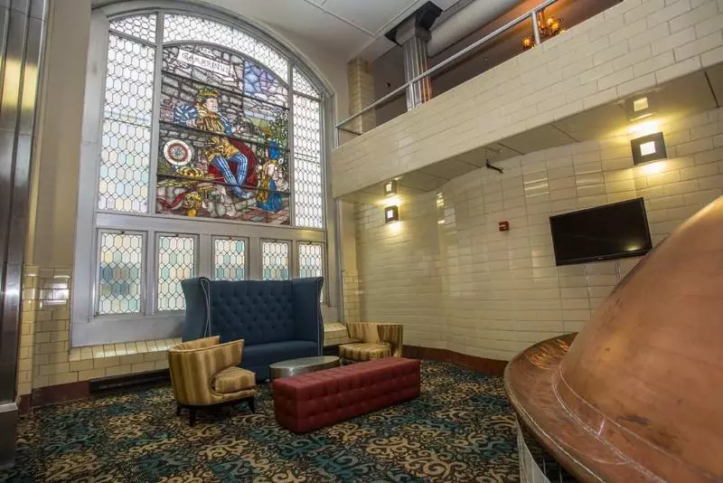 Brewhouse Inn And Suites