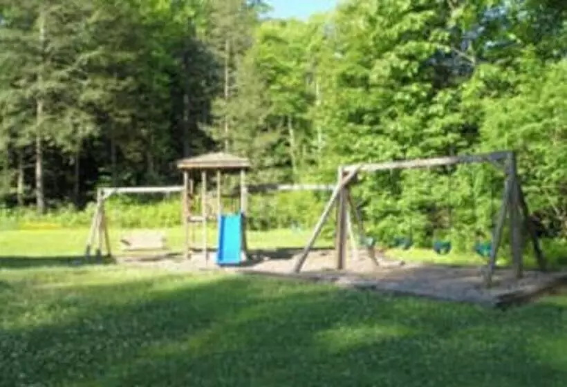 Cabins At Twinbrook Resort