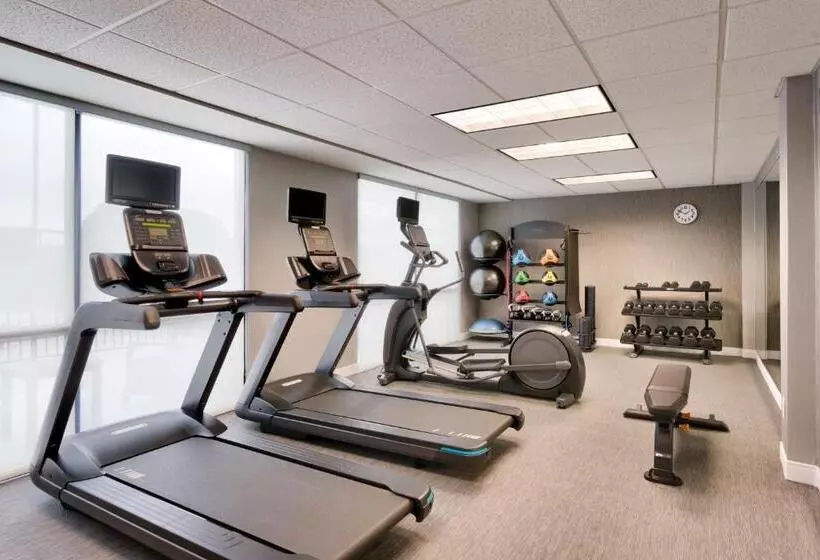 Courtyard By Marriott Johnson City