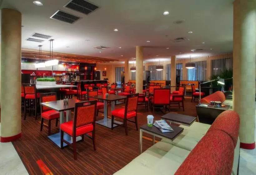 Courtyard By Marriott Johnson City
