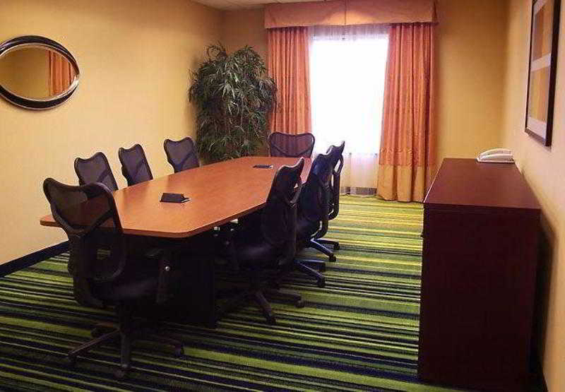 Fairfield Inn And Suites By Marriott Seymour