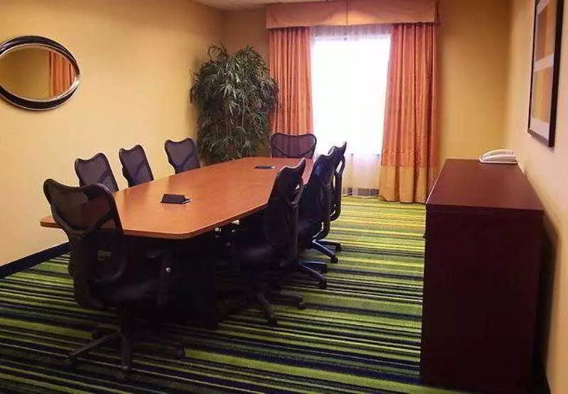 Fairfield Inn And Suites By Marriott Seymour