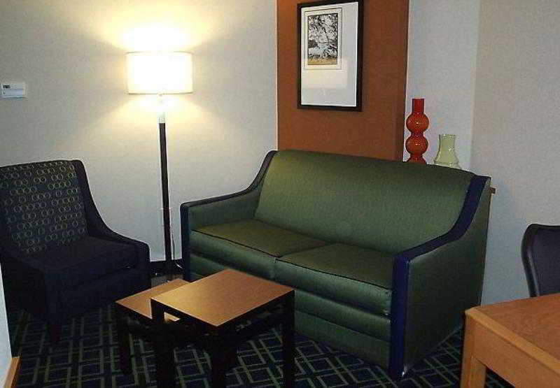 Fairfield Inn And Suites By Marriott Seymour