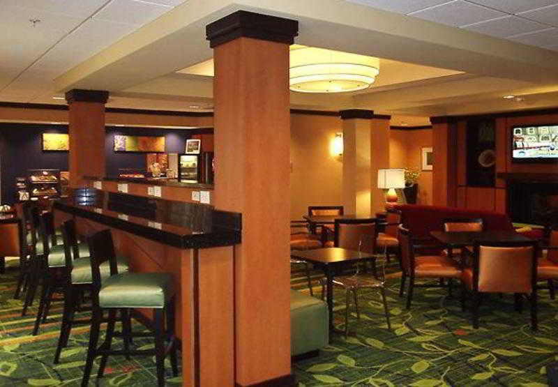 Fairfield Inn And Suites By Marriott Seymour