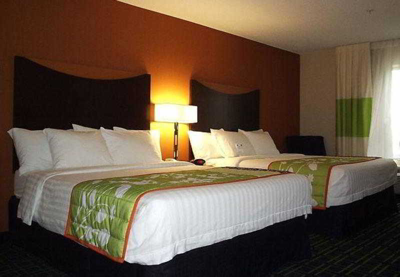 Fairfield Inn And Suites By Marriott Seymour