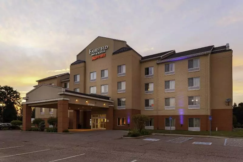 Fairfield Inn And Suites By Marriott Seymour
