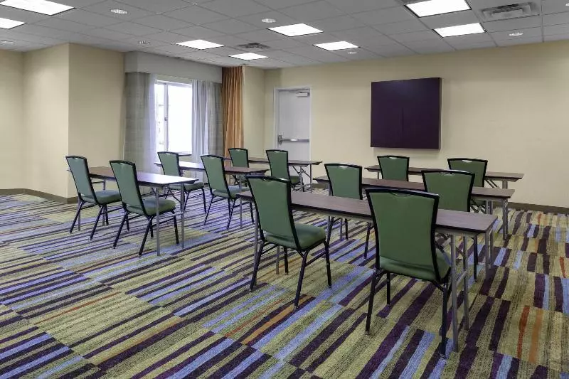 Fairfield Inn And Suites By Marriott Seymour