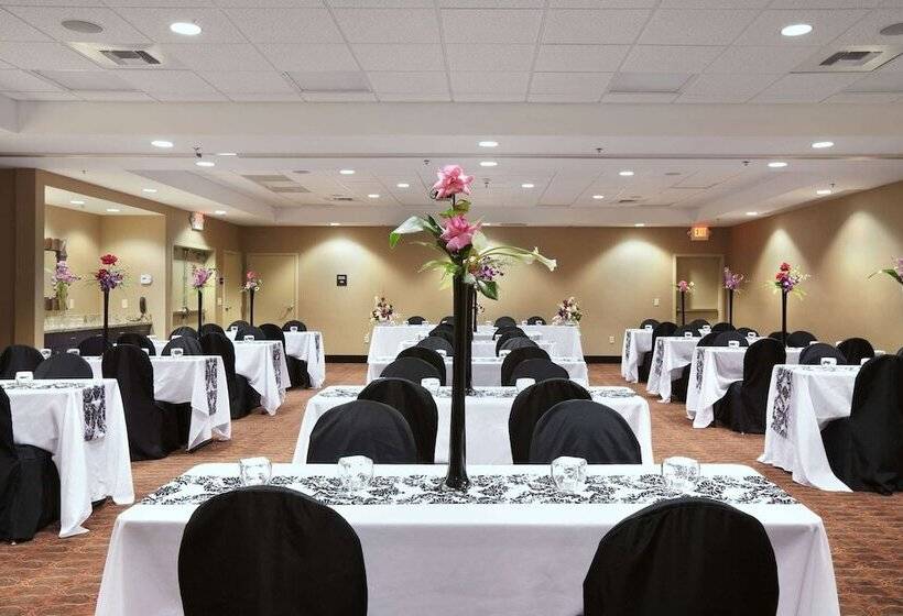 Hampton Inn & Suites Williston