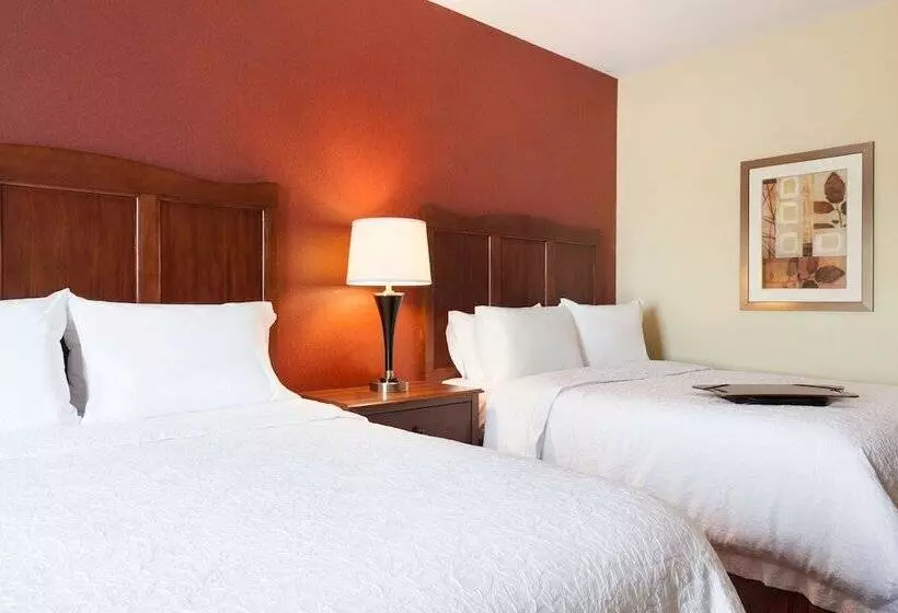 Hampton Inn & Suites Williston