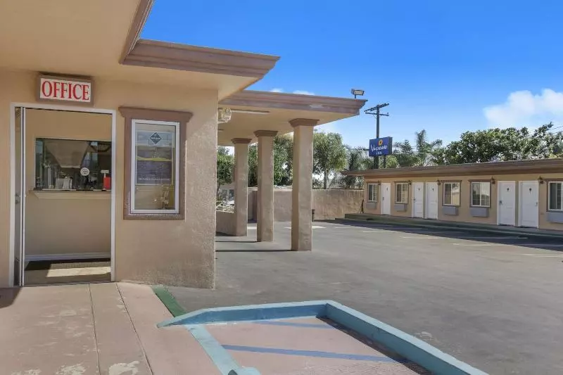 Отель 3rd Avenue Inn