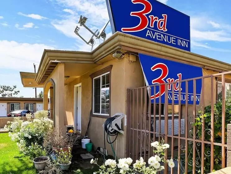 Отель 3rd Avenue Inn