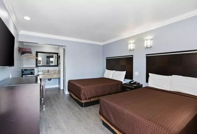 Отель 3rd Avenue Inn