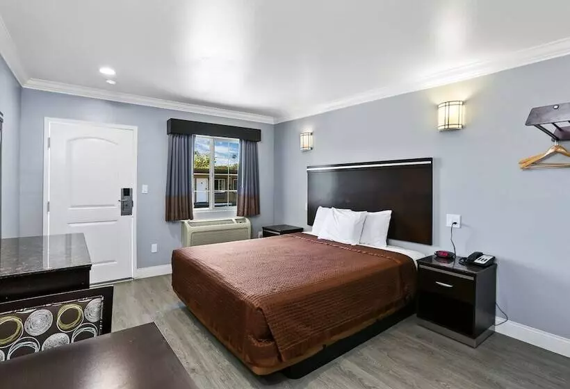 Отель 3rd Avenue Inn