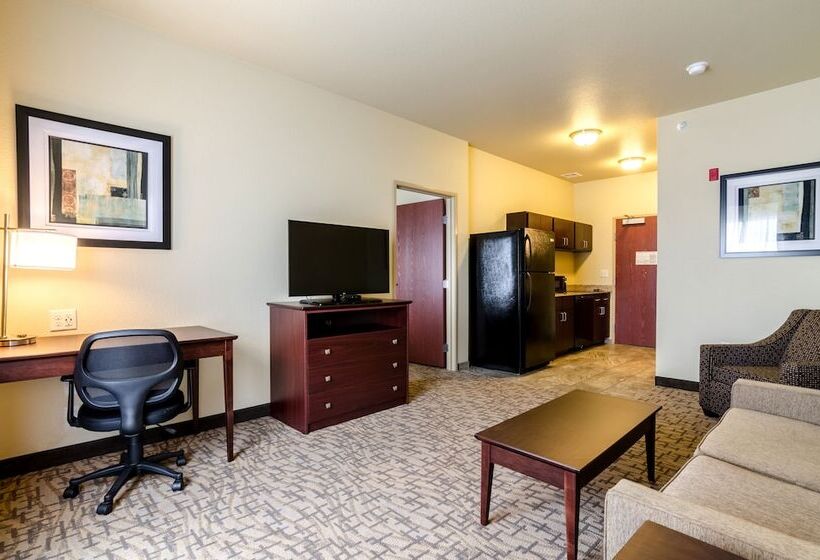 Отель Cobblestone Inn & Suites  Harvey