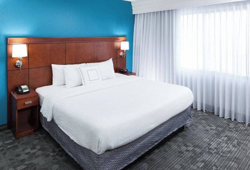 فندق Courtyard By Marriott Hattiesburg