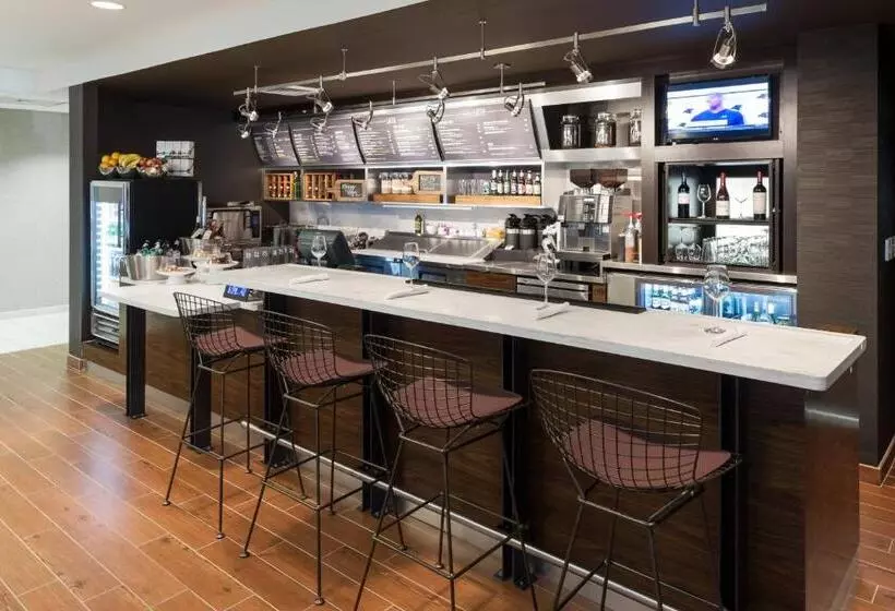 酒店 Courtyard By Marriott Hattiesburg