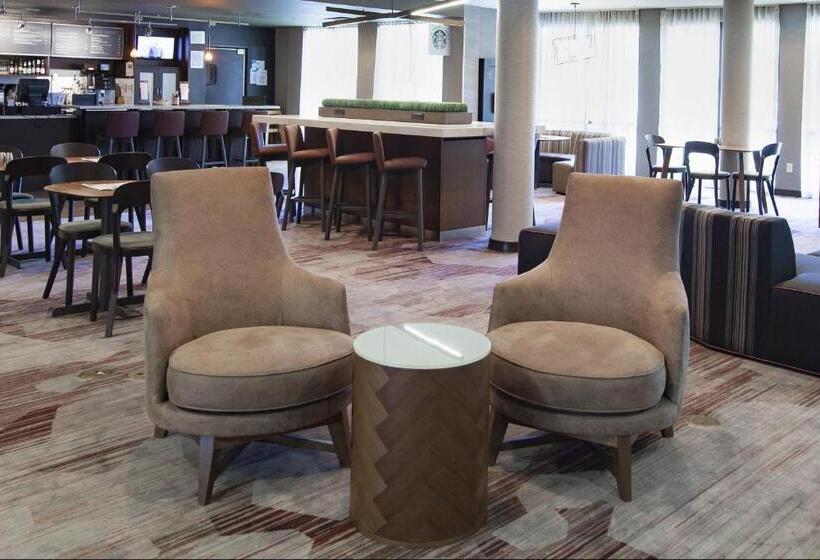 Отель Courtyard By Marriott Valdosta