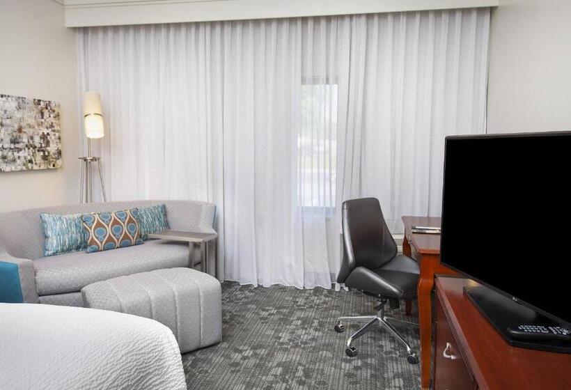 Отель Courtyard By Marriott Valdosta