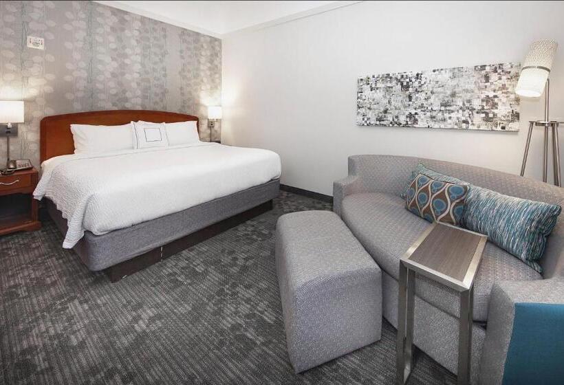 Отель Courtyard By Marriott Valdosta