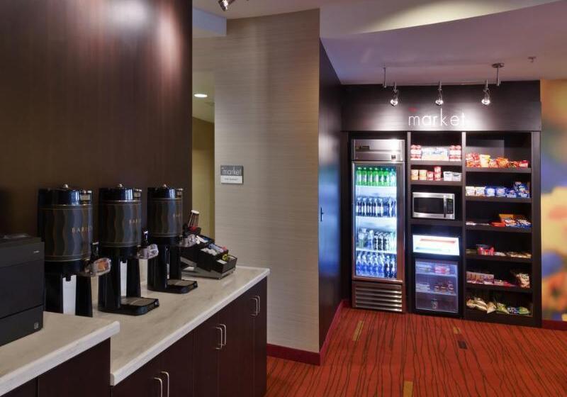 Отель Courtyard By Marriott Valdosta