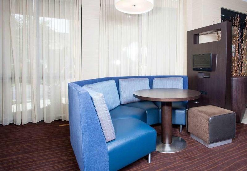 Отель Courtyard By Marriott Valdosta