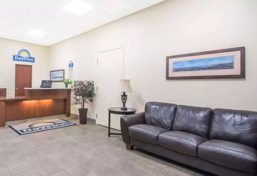 فندق Days Inn By Wyndham Duluth Lakewalk