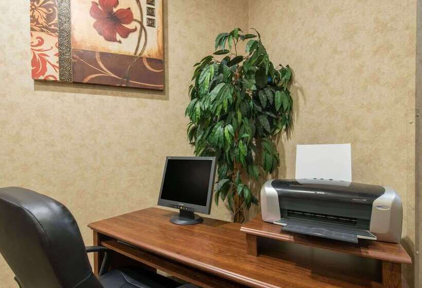 فندق Days Inn By Wyndham Duluth Lakewalk