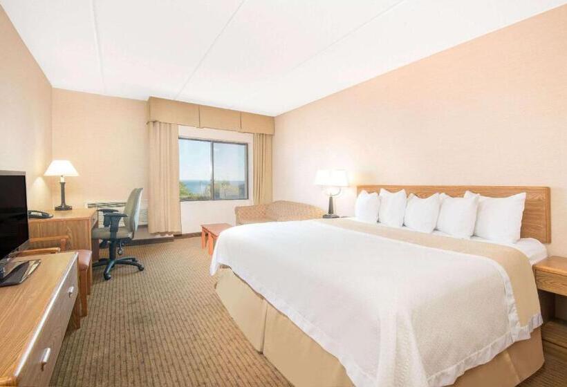 فندق Days Inn By Wyndham Duluth Lakewalk