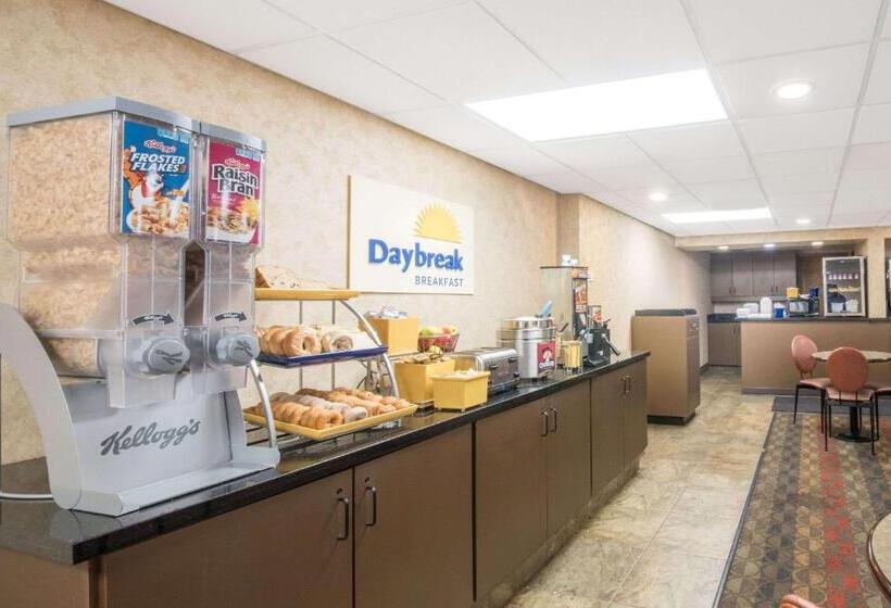 فندق Days Inn By Wyndham Duluth Lakewalk