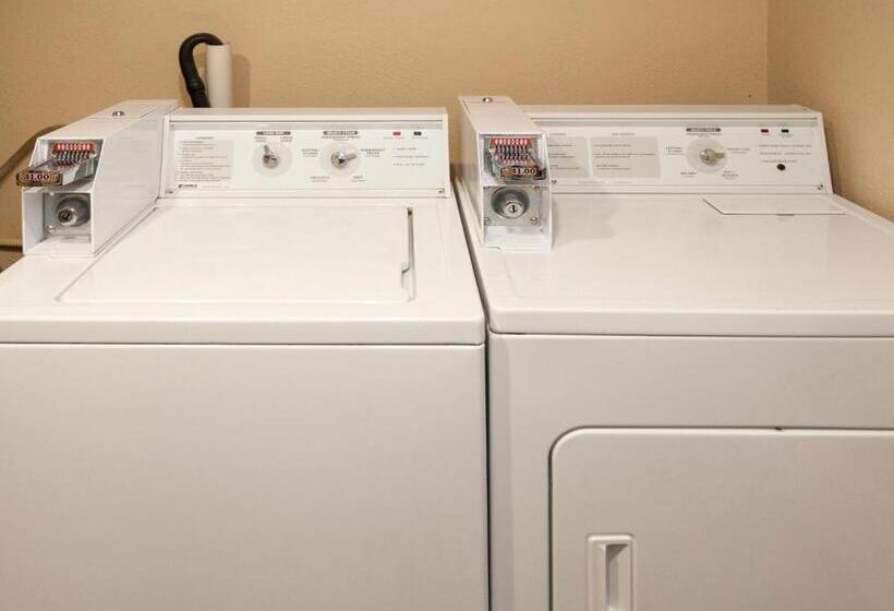 فندق Days Inn By Wyndham Duluth Lakewalk