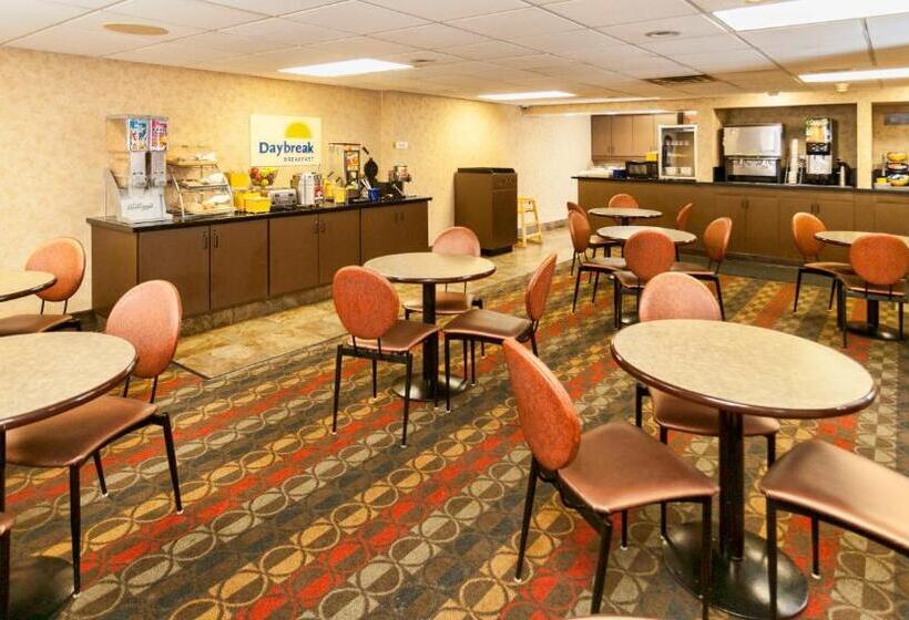 فندق Days Inn By Wyndham Duluth Lakewalk