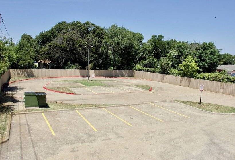 فندق Executive Inn Of Arlington, Near At&t Stadium