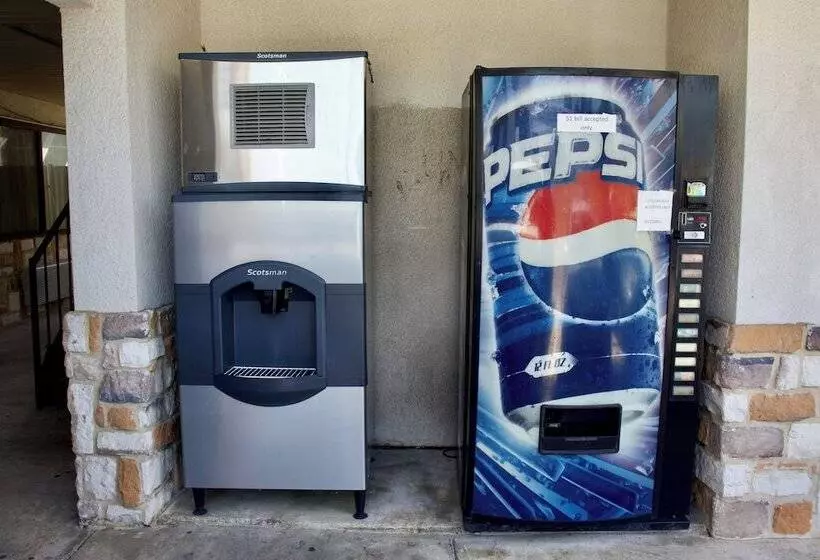 Hotel Executive Inn Of Arlington, Near At&t Stadium