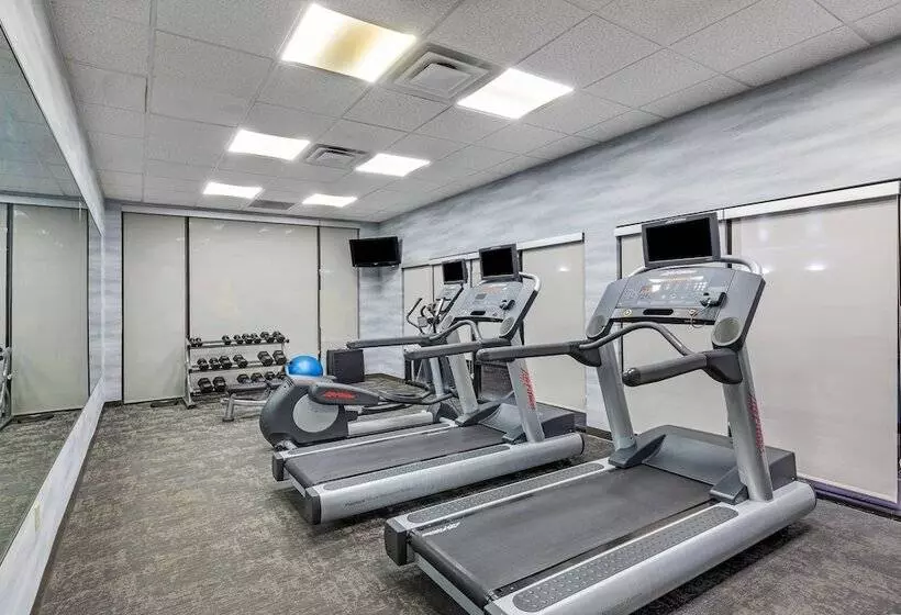 هتل Fairfield Inn & Suites Tulsa Downtown Arts District