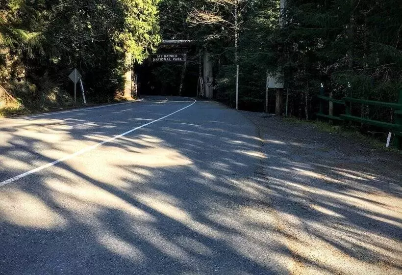 酒店 Gateway Inn & Cabins